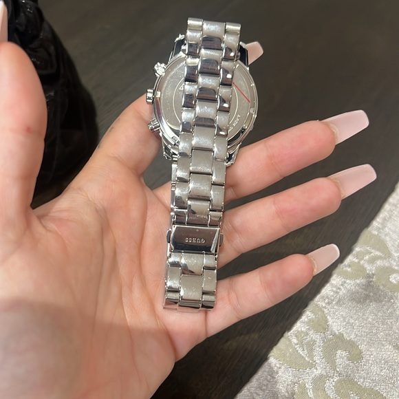 Guess Watch - Picture 3 of 5